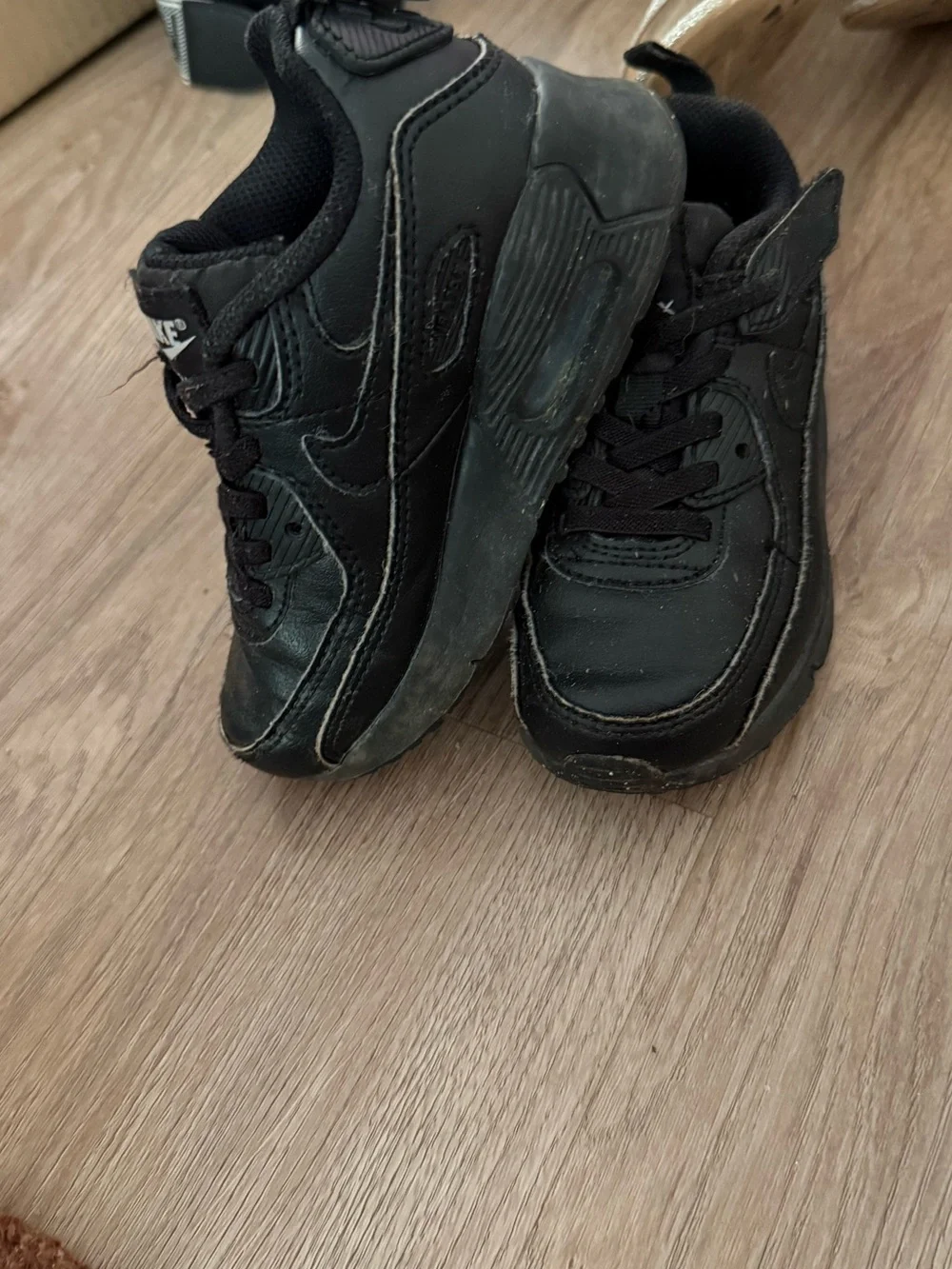 Nike Kids Black Low-Top Sneakers
